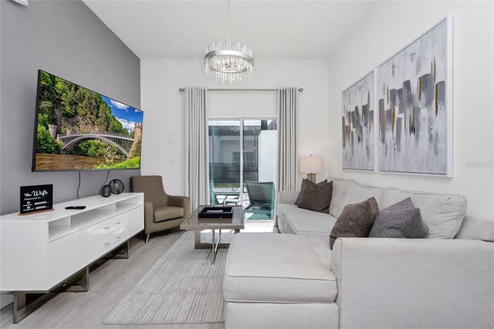 Image No.11-4 Bed Townhouse for sale