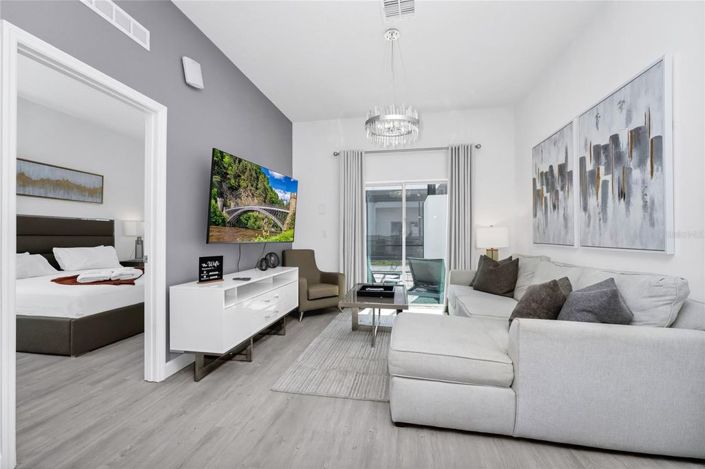 Image No.12-4 Bed Townhouse for sale