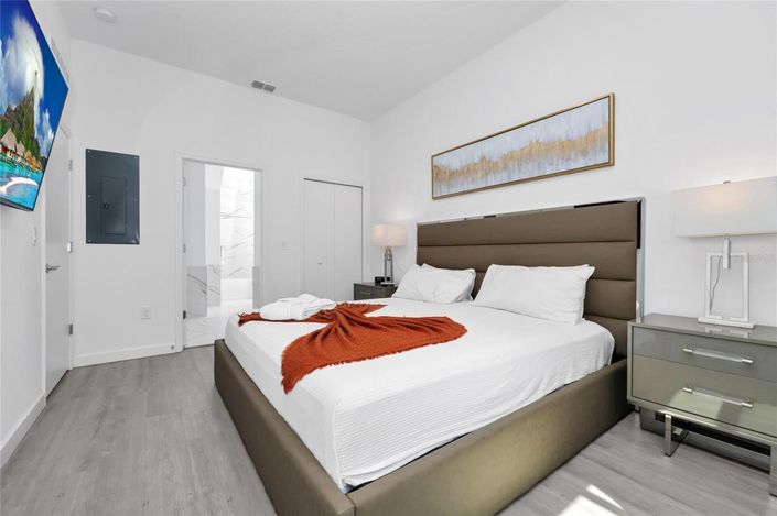 Image No.16-4 Bed Townhouse for sale