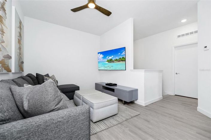 Image No.19-4 Bed Townhouse for sale