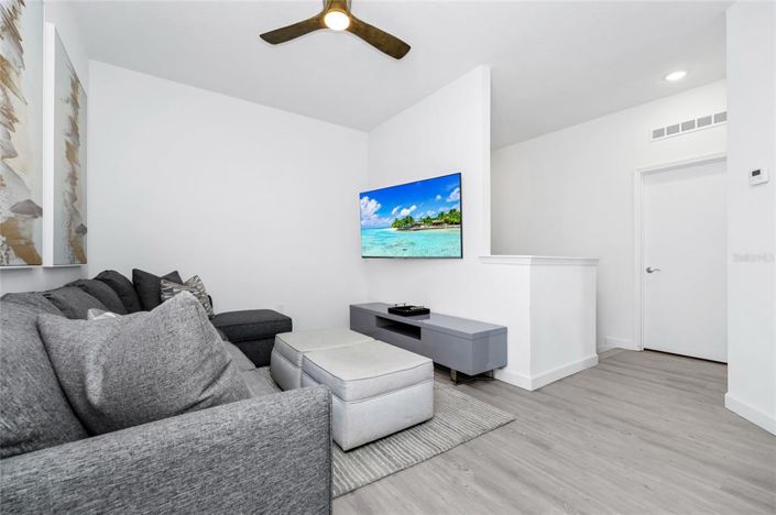 Image No.18-4 Bed Townhouse for sale