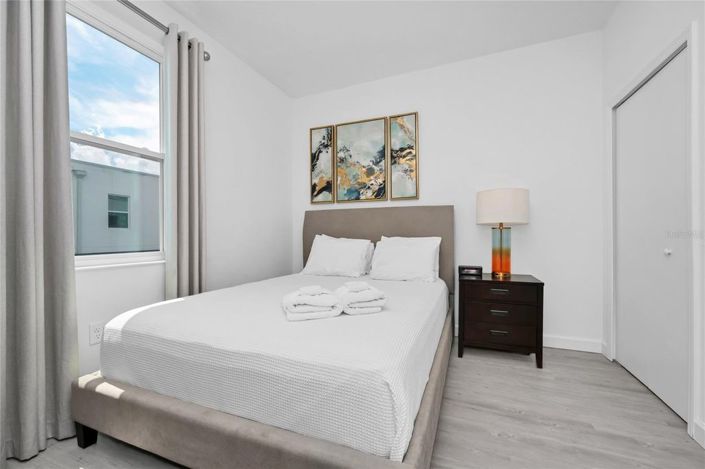 Image No.25-4 Bed Townhouse for sale