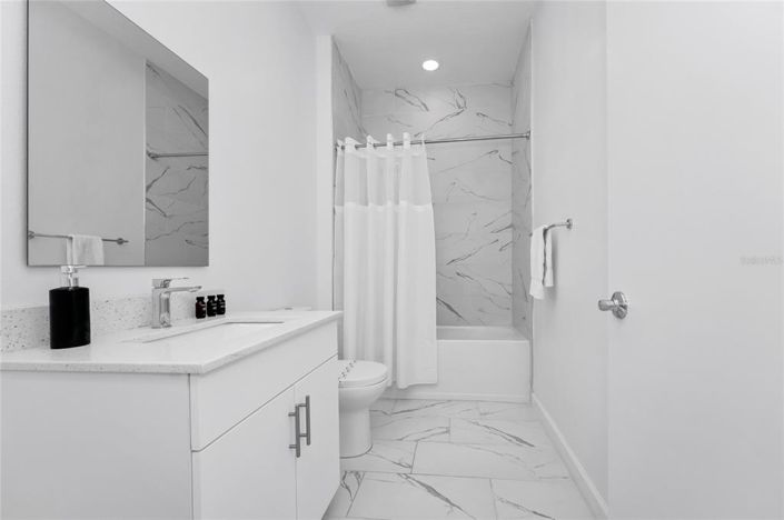 Image No.26-4 Bed Townhouse for sale