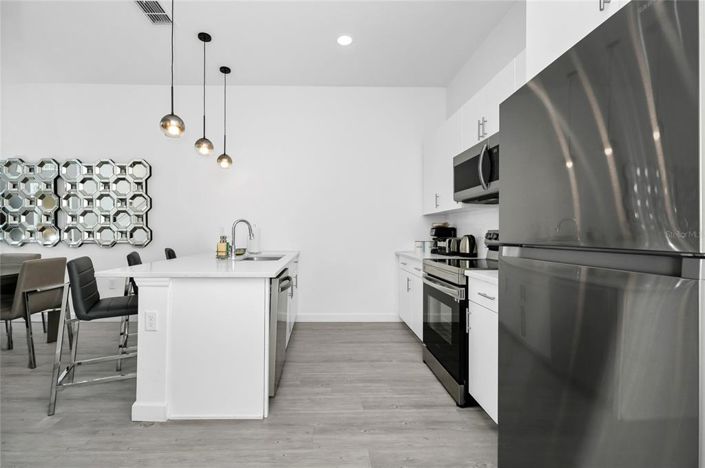 Image No.4-4 Bed Townhouse for sale