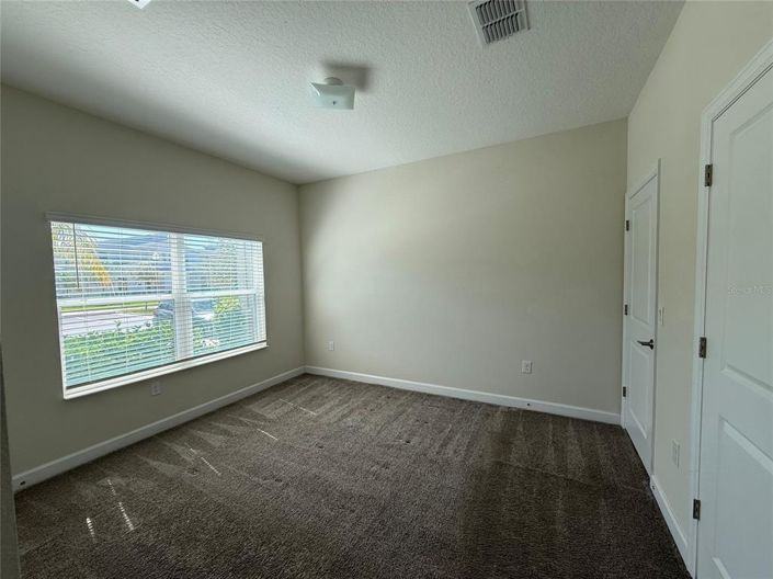 Image No.11-4 Bed Townhouse for sale