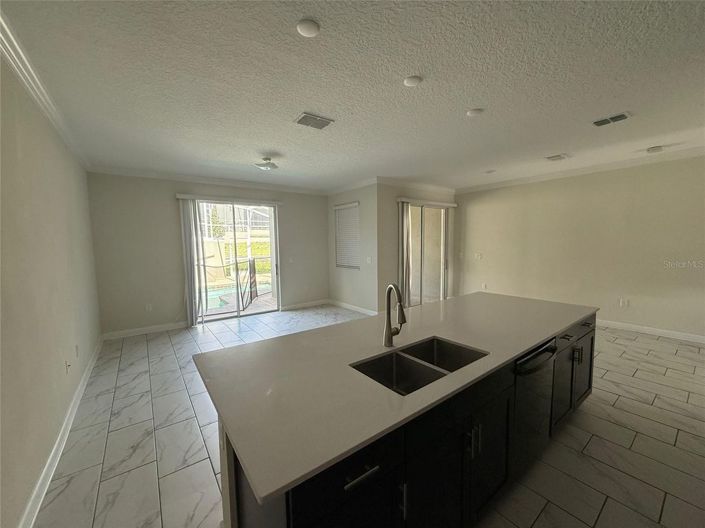 Image No.13-4 Bed Townhouse for sale