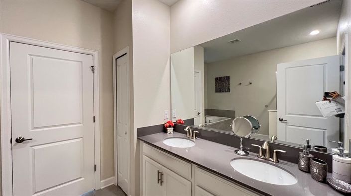 Image No.15-7 Bed House for sale