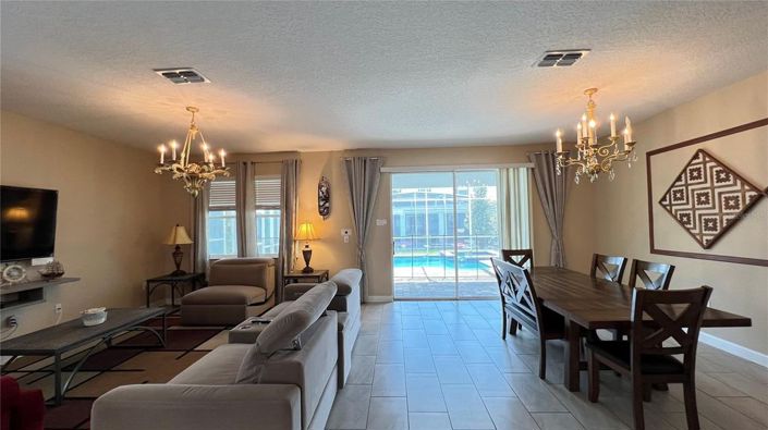 Image No.40-7 Bed House for sale