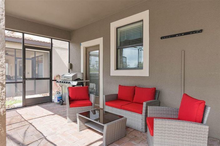 Image No.11-8 Bed House for sale