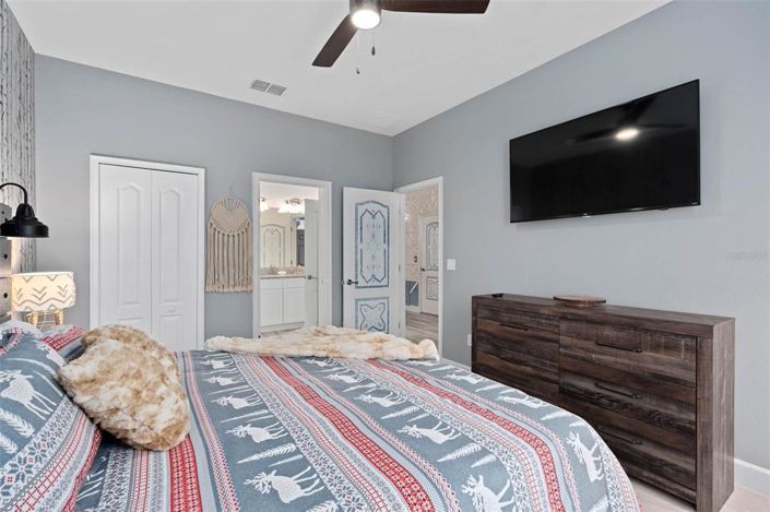 Image No.15-8 Bed House for sale