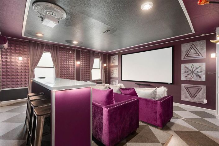 Image No.2-8 Bed House for sale