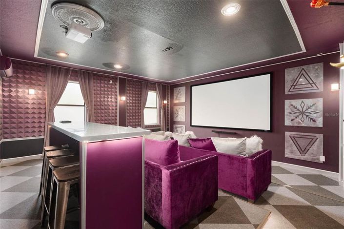 Image No.2-8 Bed House for sale