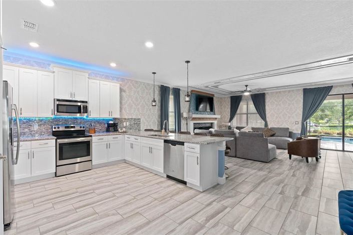 Image No.20-8 Bed House for sale