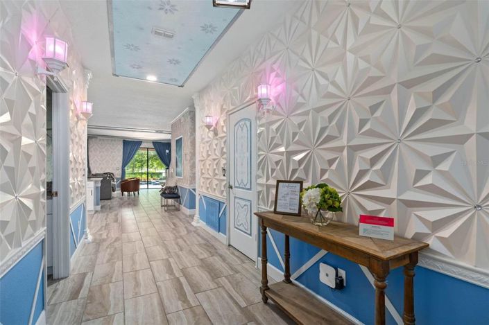 Image No.26-8 Bed House for sale