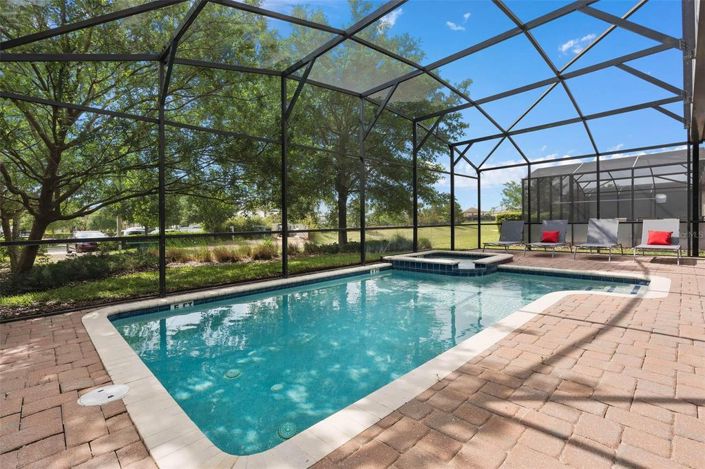 Image No.3-8 Bed House for sale