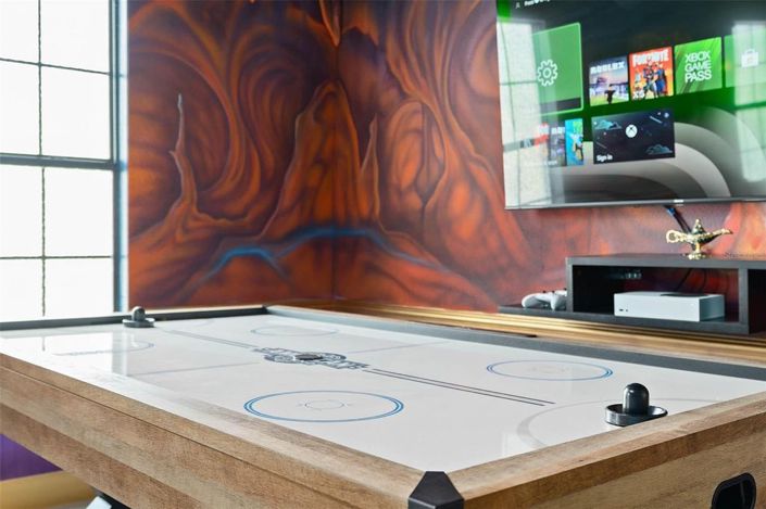 Image No.30-8 Bed House for sale