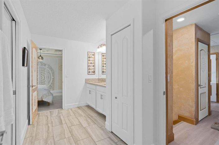 Image No.36-8 Bed Property for sale