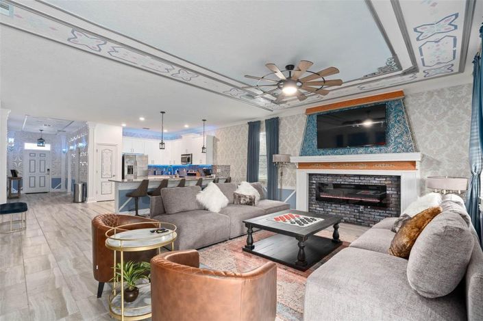 Image No.4-8 Bed House for sale