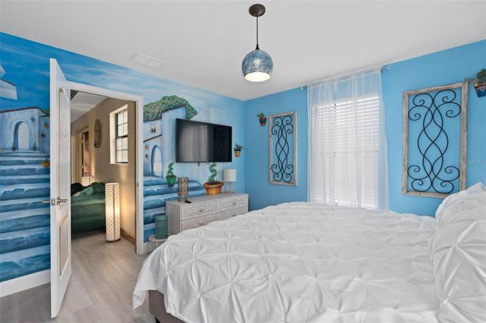 Image No.42-8 Bed House for sale