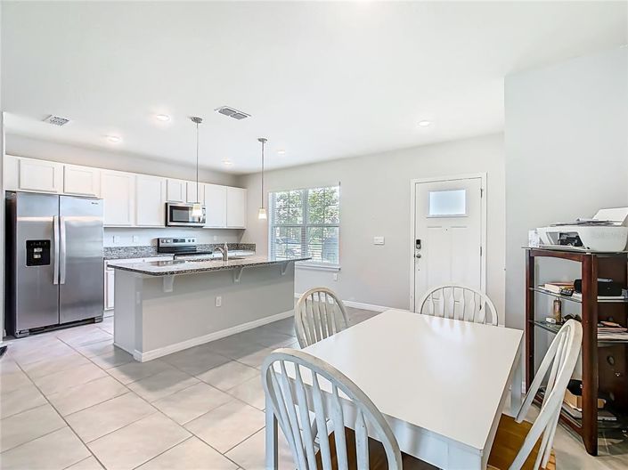 Image No.11-3 Bed Townhouse for sale