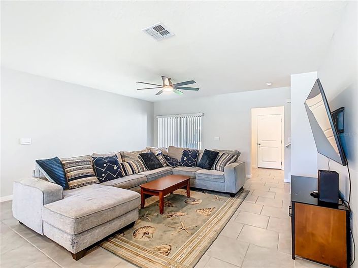 Image No.20-3 Bed Townhouse for sale