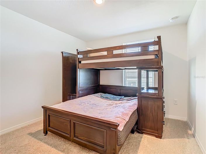 Image No.30-3 Bed Townhouse for sale