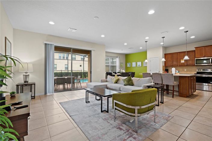 Image No.11-5 Bed House for sale