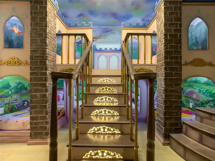 Image No.37-9 Bed House for sale