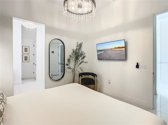 Image No.60-9 Bed House for sale