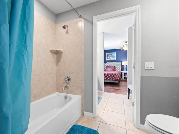 Image No.30-8 Bed House for sale