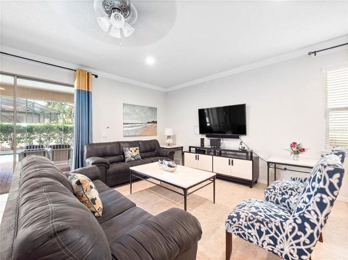 Image No.7-8 Bed House for sale