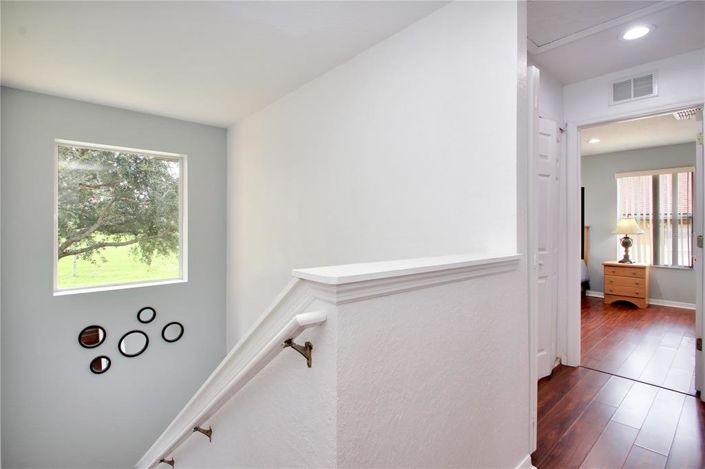 Image No.15-4 Bed Townhouse for sale