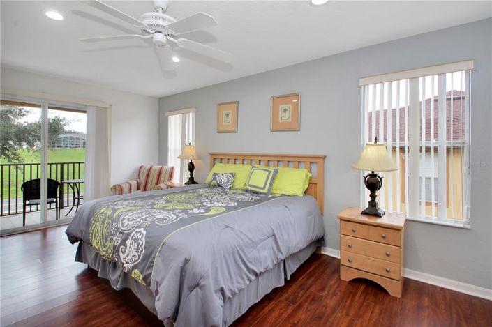 Image No.16-4 Bed Townhouse for sale