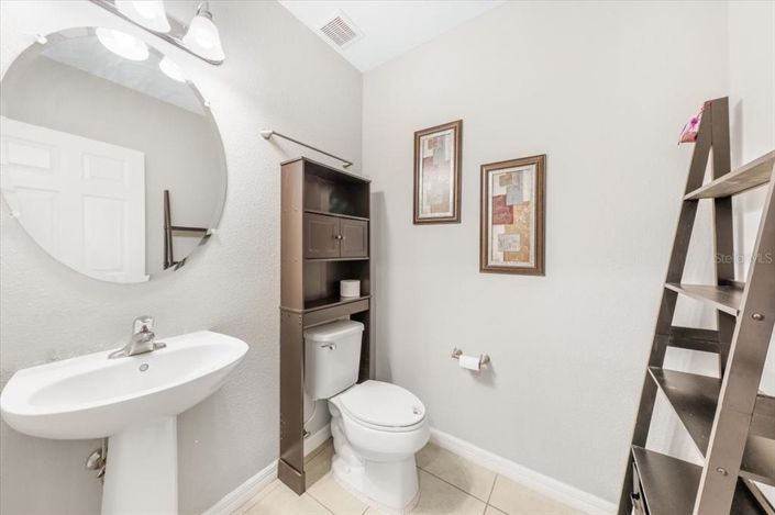 Image No.31-6 Bed Property for sale