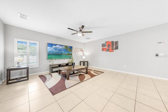 Image No.33-6 Bed Property for sale