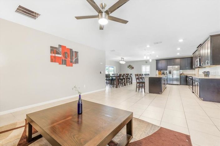 Image No.34-6 Bed Property for sale