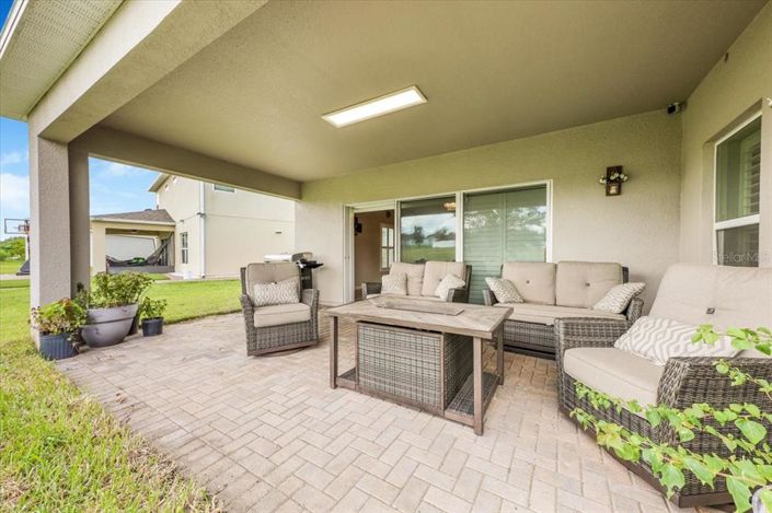 Image No.56-6 Bed Property for sale