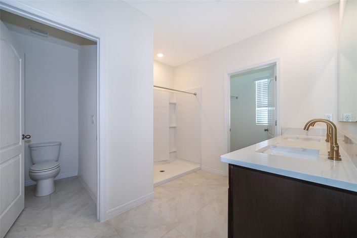 Image No.25-5 Bed Property for sale