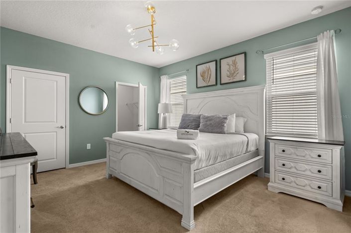 Image No.21-8 Bed Property for sale