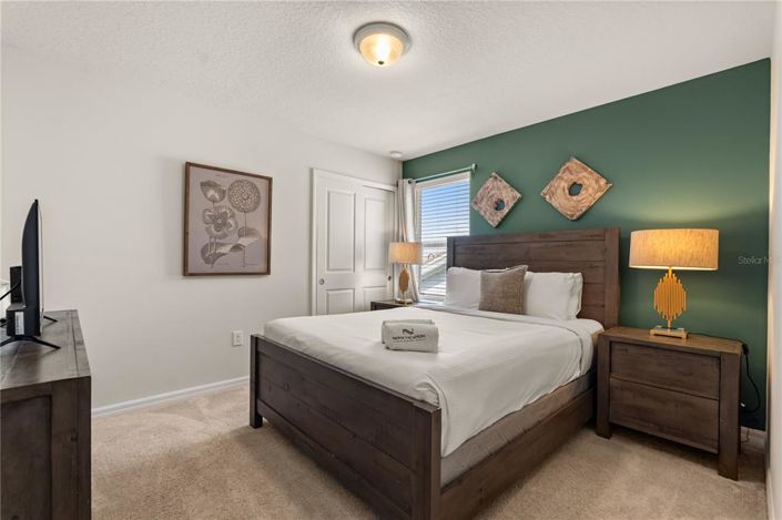 Image No.28-8 Bed Property for sale