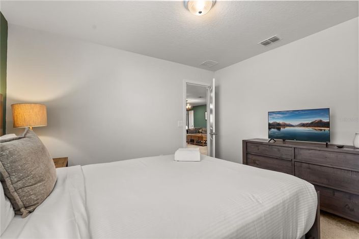 Image No.29-8 Bed Property for sale