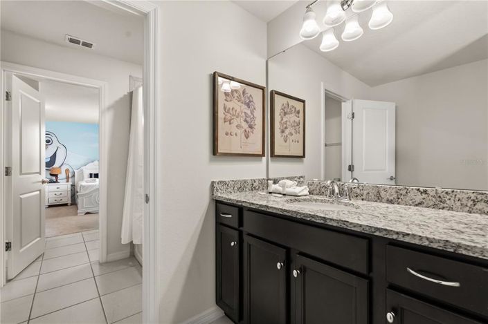 Image No.36-8 Bed House for sale