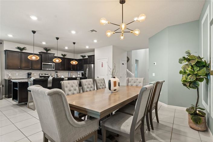 Image No.8-8 Bed House for sale