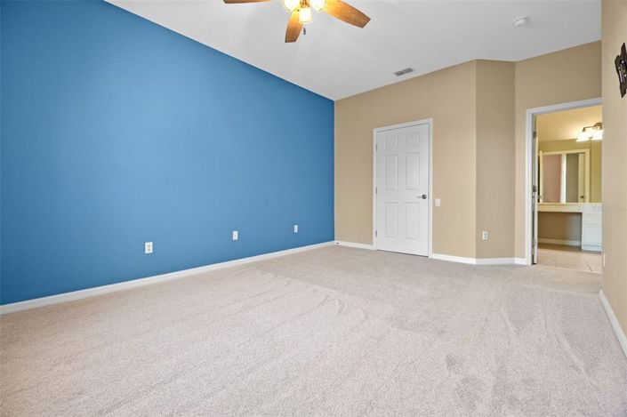 Image No.14-3 Bed Townhouse for sale