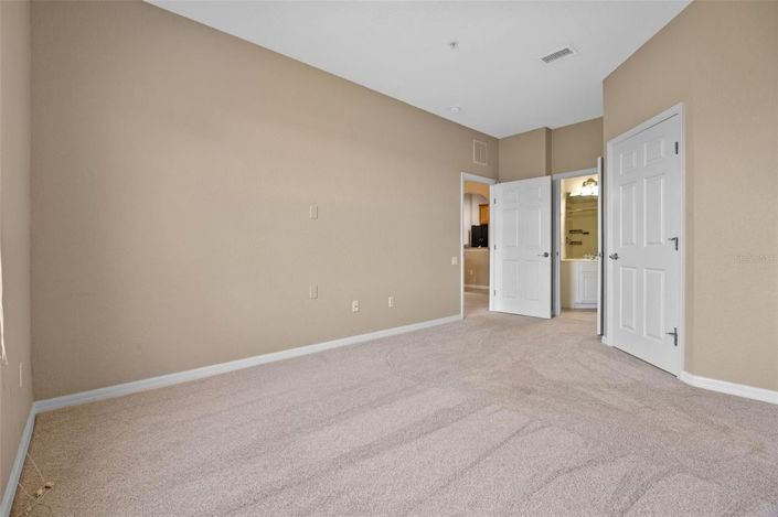 Image No.18-3 Bed Townhouse for sale