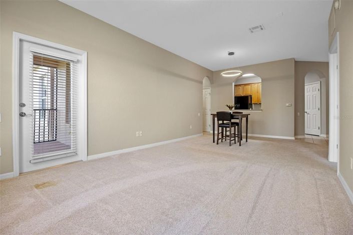 Image No.8-3 Bed Townhouse for sale