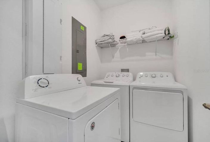 Image No.23-6 Bed House for sale