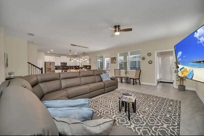 Image No.3-6 Bed House for sale