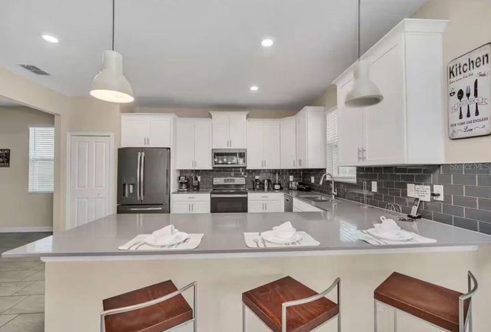 Image No.5-6 Bed House for sale