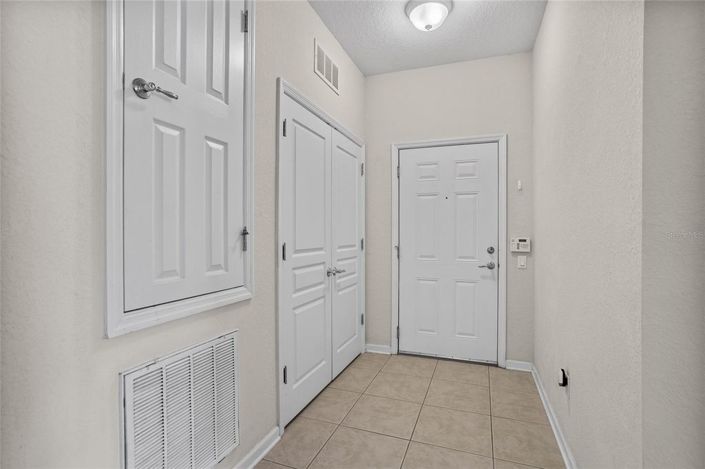 Image No.25-3 Bed Townhouse for sale